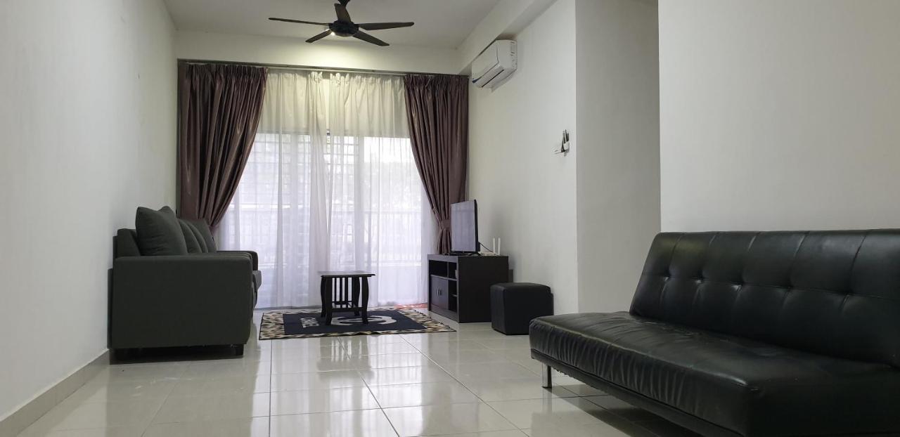 Bsp21 Family Homestay Jenjarum Exteriör bild