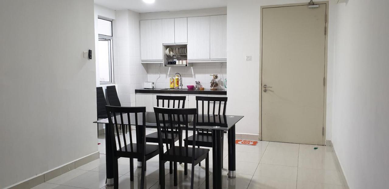 Bsp21 Family Homestay Jenjarum Exteriör bild