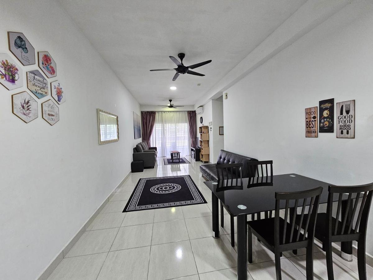 Bsp21 Family Homestay Jenjarum Exteriör bild